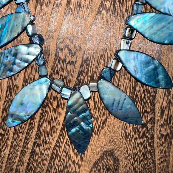 Handmade Iridescent Blue Abalone Shell Statement Necklace With Toggle Clasp Uniq - Picture 2 of 3